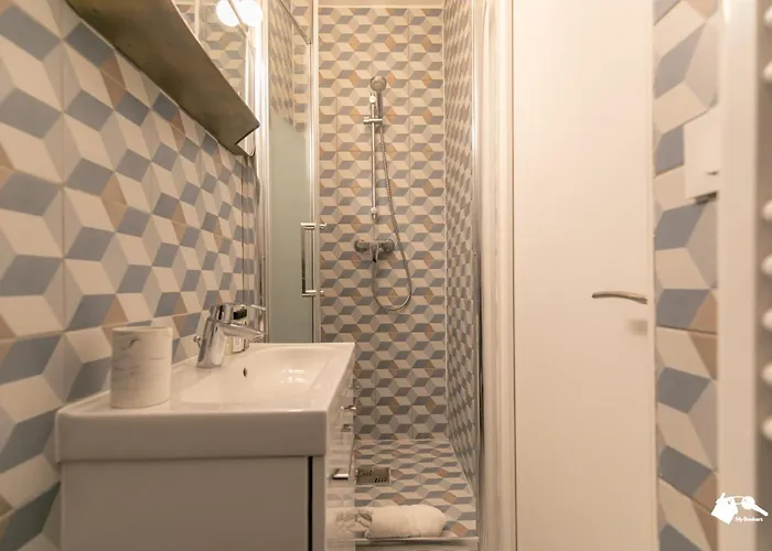 Mba - Splendide - Gambey 2 - Proche Republique Appartement *