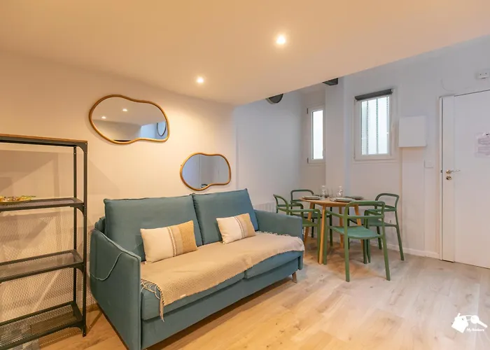 Appartement Mba - Splendide - Gambey 2 - Proche Republique Parijs